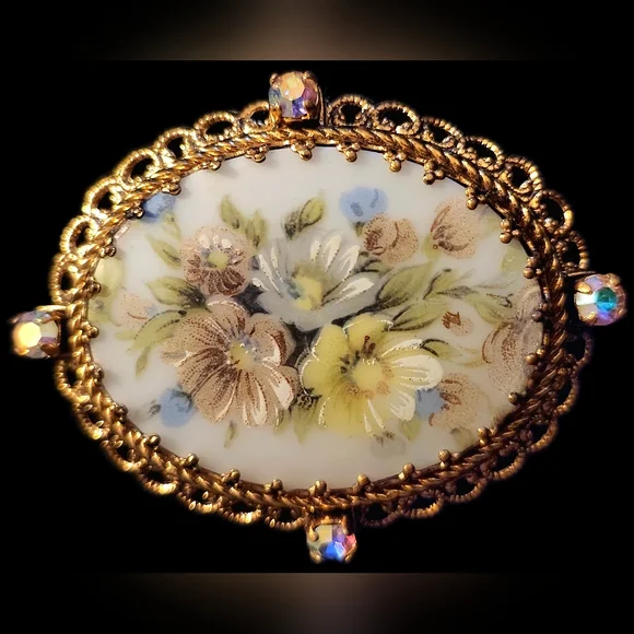 Vintage West Germany Hand Painted Floral Porcelain Cameo & AB Rhinestone Brooch - Picture 2 of 6